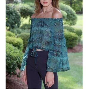 C.S. Roberts Women's Green Off Shoulder Long Flare Sleeve Top (Size Missing)